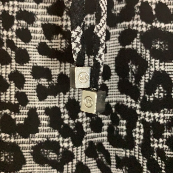 MK top light material open shoulder - Picture 4 of 5